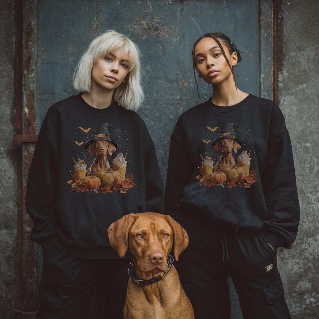 Halloween Sweatshirt Mit Vizsla Hund - Herbst Pulli Für Frauen Süßer Hexenhut, Kürbissen & Pumpkin Spice von Marketingundco