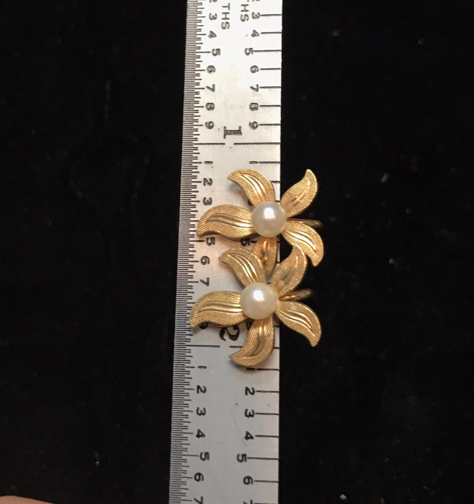 Van Dell Gold Und Perle Schraube Zurück Ohrringe Van Dell Gold Und Perle Schraube Zurück Ohrringe von MarlaStore
