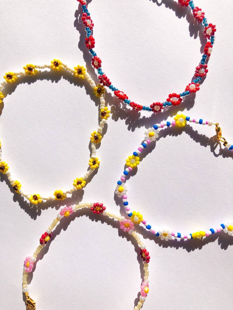 Daisy - Personalisiertes Blümchen Fußkettchen Daisy - Personalisiertes Blümchen Fußkettchen von Marleonora