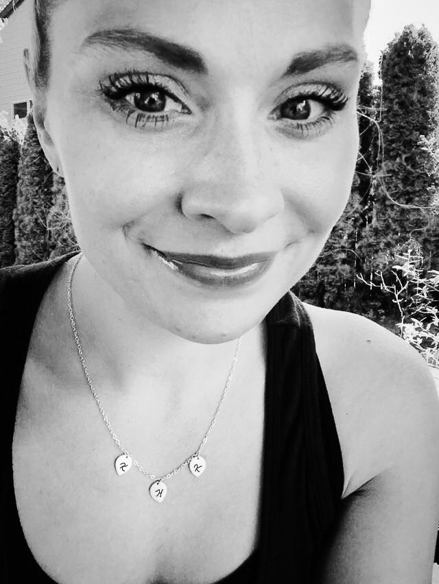 Kleine Sterling Silber Blatt Initialen Halskette -Verlasse Mich Nie - Initialen, Kinder, Ehemann von MarleyJaneDotCom