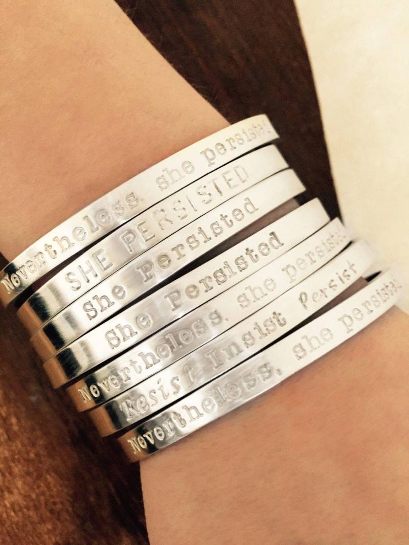 sterling Silber Manschette Armband - Geheime Nachricht Benutzerdefinierte Matt Personalisierte Mutter Kinder Kind Baby Frau von MarleyJaneDotCom