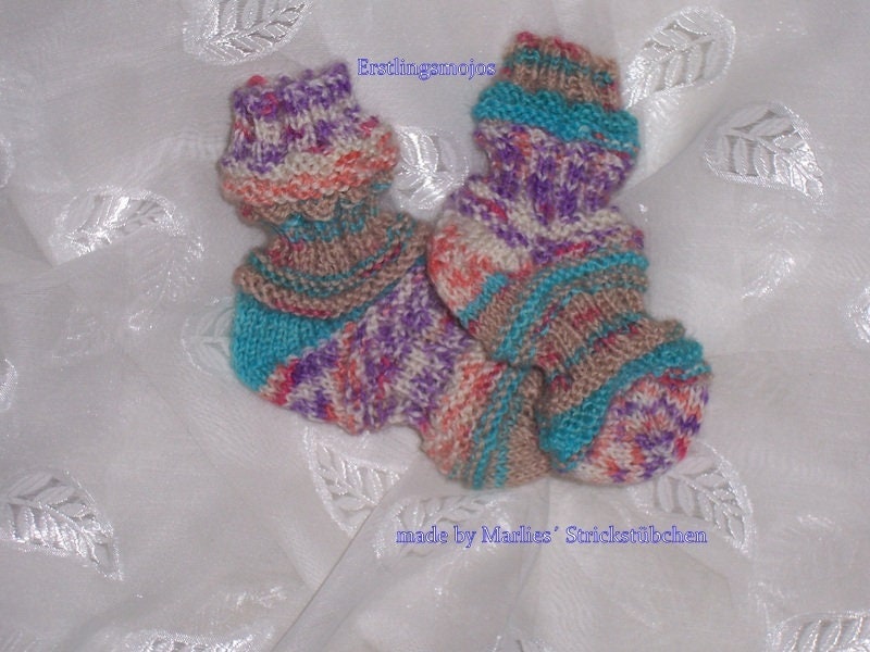 Erstlingsmojosöckchen Erstlingsmojosöckchen von MarliesSockenundmehr