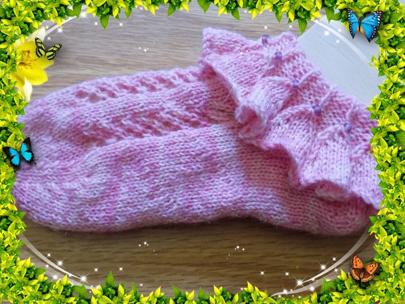 Rüschensöckchen in Gr. 28/29 Rüschensöckchen in Gr. 28/29 von MarliesSockenundmehr