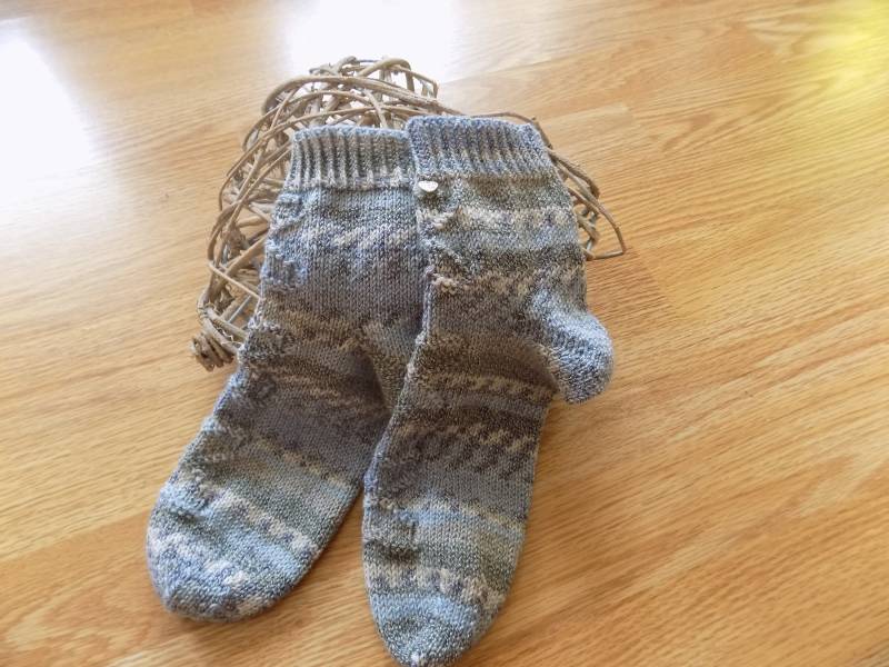 Socken in Gr. 38/39 Mit Herzmuster von MarliesSockenundmehr