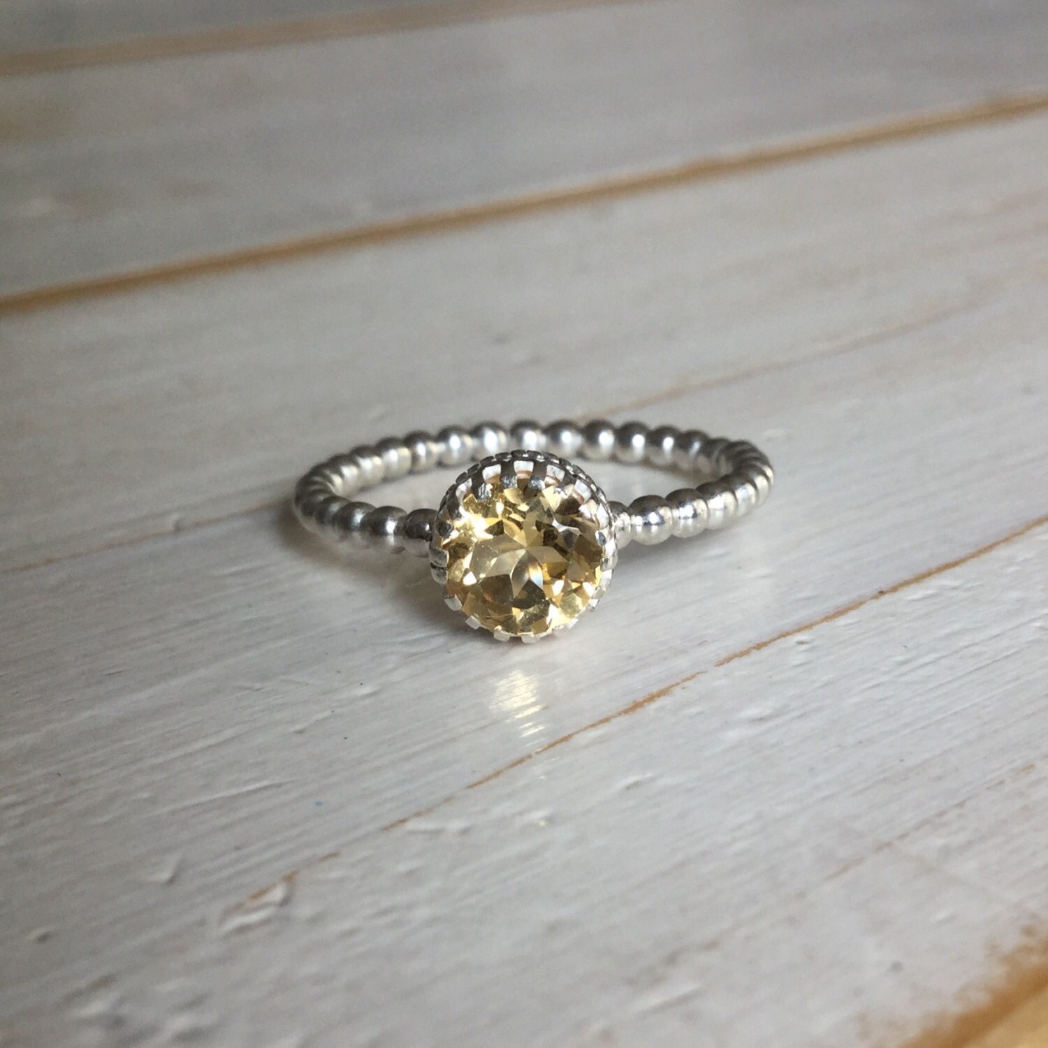 Citrin Stacker Ring, Sterling Silber Und Stein Einzelring Mit Perlen Band, Sollitaire Ring Citrin, Gelber Edelstein, Stapler von MarliesWhite