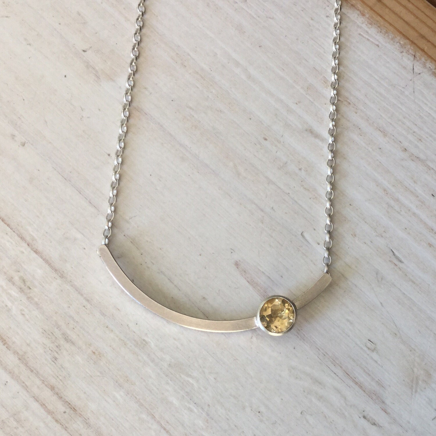 Curved Citrin Halskette, Gebogene Anhänger, Sterlingsilber Kurve Halskette Set Mit Citrin, Gelber Edelstein von MarliesWhite