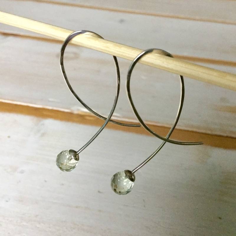 Grüne Amethyst Tropfen Ohrringe, Sterlingsilber Drop Ohrringe Mit Grünen Facettierte Perle, Alternative Creolen, Grüne Quarz von MarliesWhite