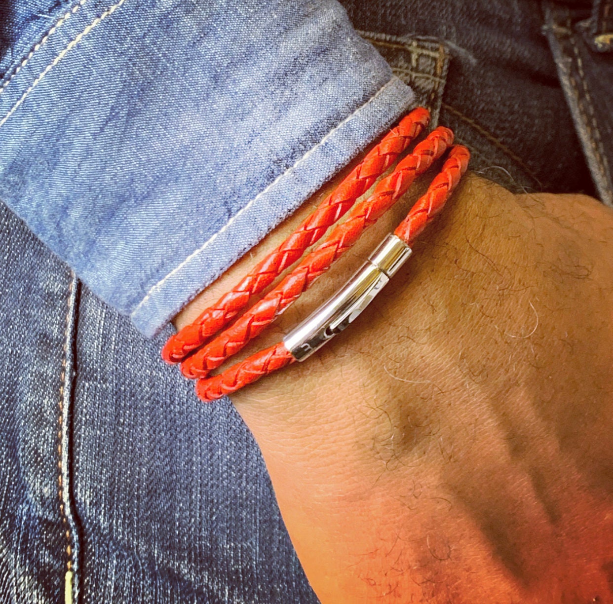 Geflochtenes Herren Lederarmband Geflochten Aus Lederkordel Rot 3 Mm Mit Hochwertigem Edelstahlverschluss von MarlinBirna