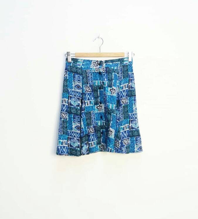 Button-Down Rock Vintage Blau Gemusterter Minirock Knopf Unten Mini-Rock Blau Gemustert Damen Hohe Taille Klein von MarmaladeVintageCo