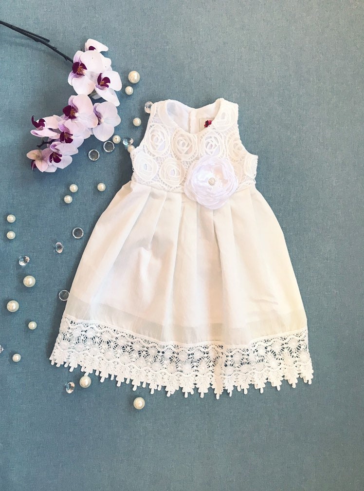 Flora Seide Taufkleid, Taufkleid Für Mädchen, Weißes Segenskleid, Spitzentaufe, Spitzentaufe von MarougeCollection