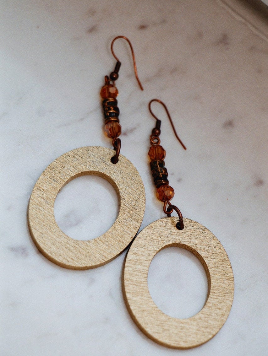 Boho Holzohrringe, Leichte Ohrringe, Beliebte Handgefertigte Weihnachtsohrringe von MarquezaNL