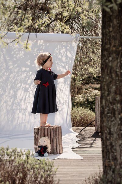 Marraine Kids T-Shirtkleid mit Tellerrock aus Bio Baumwolle "ORIGAMI" Marraine Kids T-Shirtkleid mit Tellerrock aus Bio Baumwolle "ORIGAMI" von Marraine Kids