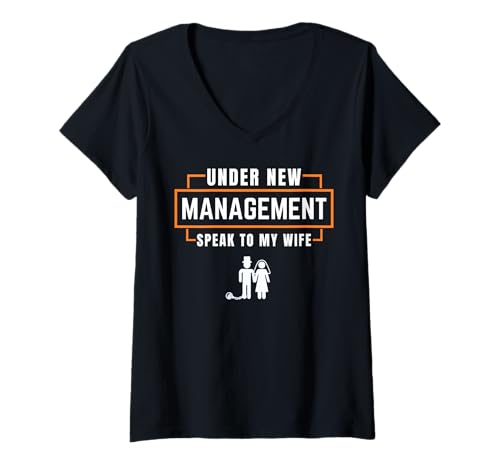 Damen Lustiger frisch verheirateter Ehemann und Ehefrau unter Neuer Führung T-Shirt mit V-Ausschnitt Damen Lustiger frisch verheirateter Ehemann und Ehefrau unter Neuer Führung T-Shirt mit V-Ausschnitt von Marriage Under New Management tees
