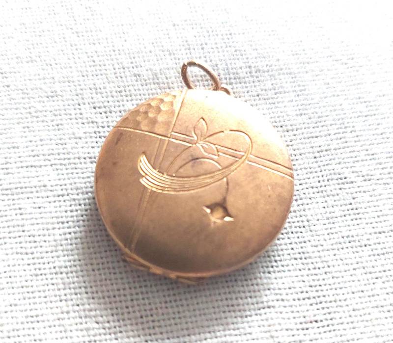 Jugend Stil Medaillon Aus Nachlass. Sehr Schöner Anhänger von MarrysSchatzkiste