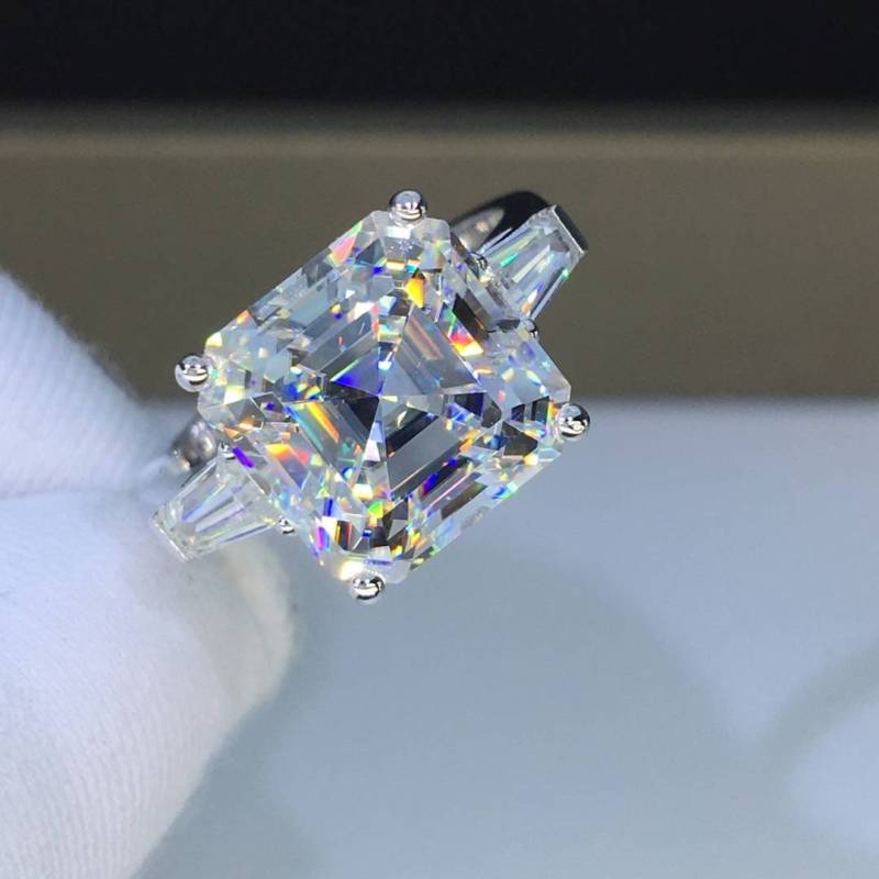 Moissanite Verlobungsring Fünf Karat Farblos Vvs1 Baguette Drei Stein Asscher Schnitt 14K 18K Weißgold Rose Gold Gelbgold Platin von MarsJewelryShop