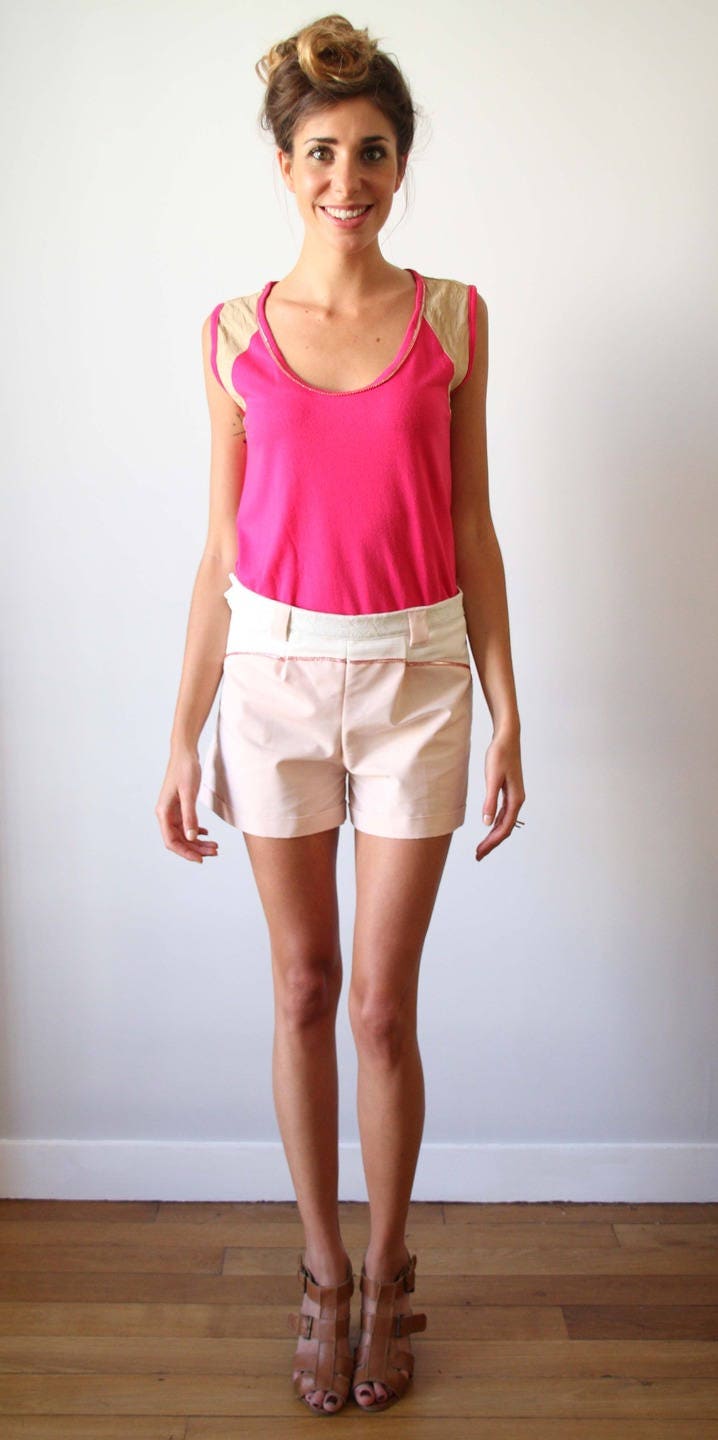 Plissierte Shorts, Rosa Gestreift Plissierte Shorts, Rosa Gestreift von MarsLovesHer