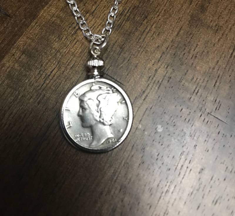 Upcycled Silber Merkur Dime Münze Versilberte Kette Inklusive von MarshaMarshaDesigns