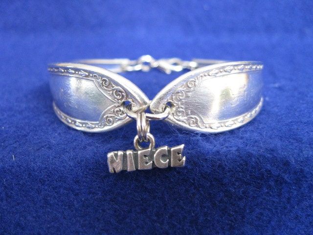 Altes Vintage Silber Löffel Armband Mit Sterling Anhänger Altes Vintage Silber Löffel Armband Mit Sterling Anhänger von MarshaStewart