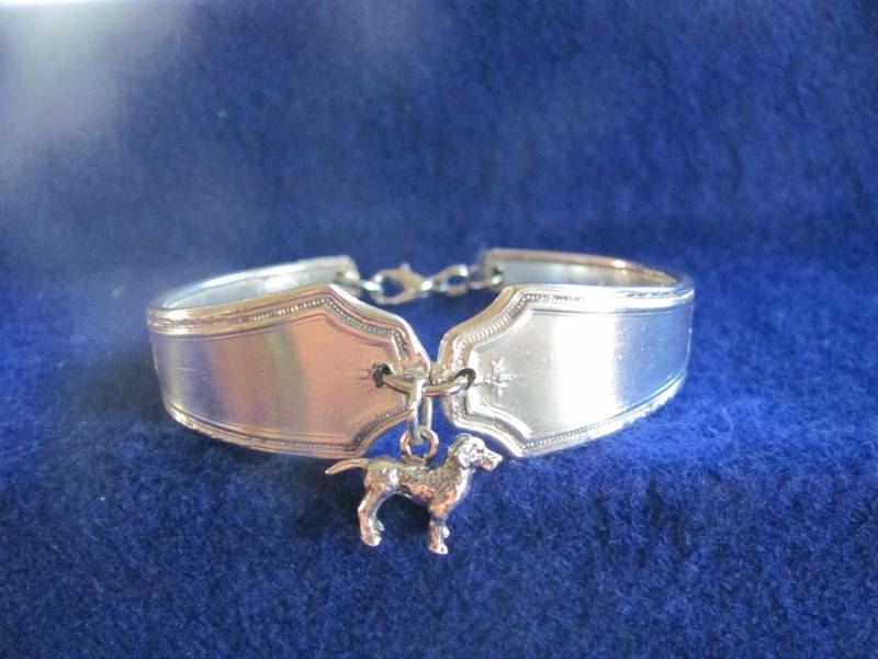 Vintage Silber Löffel Armband Mit Sterling Labrador Hund Anhänger Vintage Silber Löffel Armband Mit Sterling Labrador Hund Anhänger von MarshaStewart