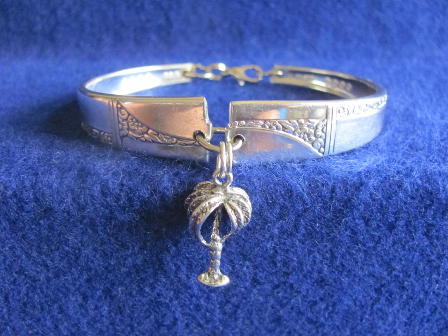 Vintage Silber Löffel Armband Mit Sterling Palme Anhänger von MarshaStewart