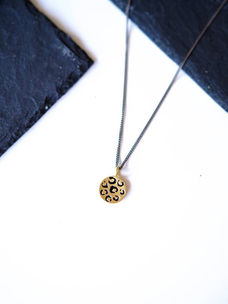 Leoparden Plättchen Halskette, Emailliertes 18K Vergoldetes Sterling Silber von MartelieJewelry