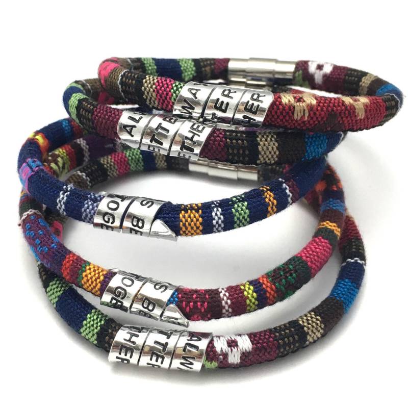 Personalisierte Geheime Nachricht Armband, Handgestempelt Unisex Spiral Armreif, Benutzerdefiniertes Zitat Datum Oder Koordinaten Geschenk, Schmuck von MarthaAndBoo