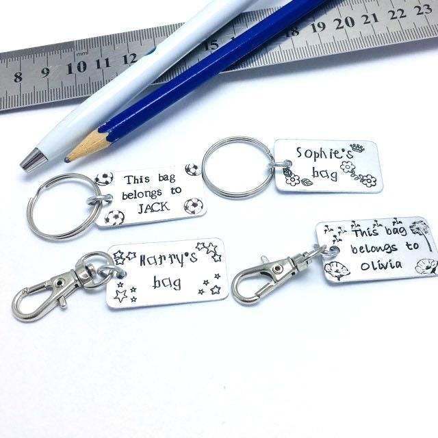 Personalisierte Taschenanhänger, Schultasche, Sporttasche Namensetikett, Büchertasche Oder Rucksackanhänger Für Kinder Jungen Mädchen Rucksack von MarthaAndBoo