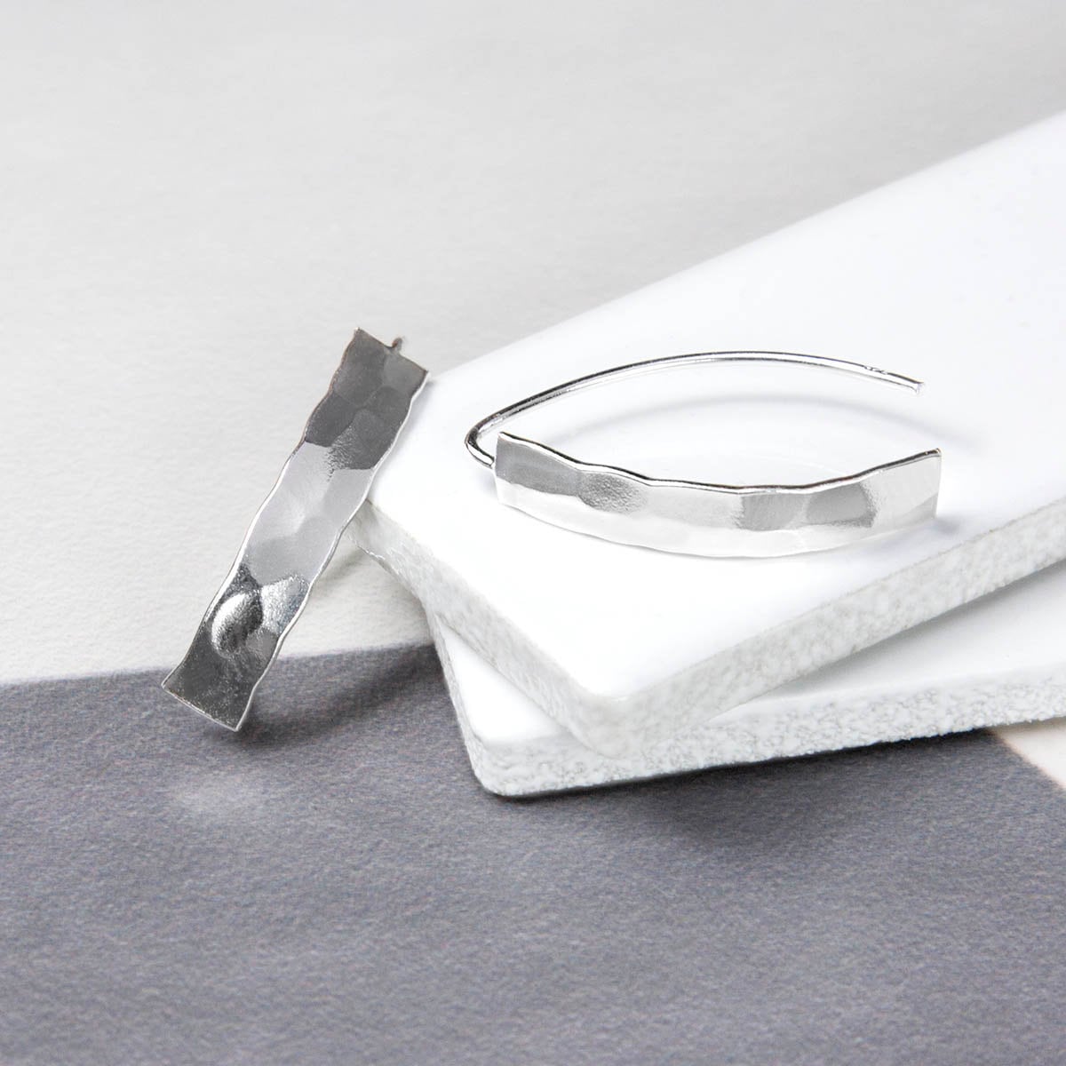 sterling Silber Urban Shield Tropfen Ohrringe von MarthaJacksonSilver