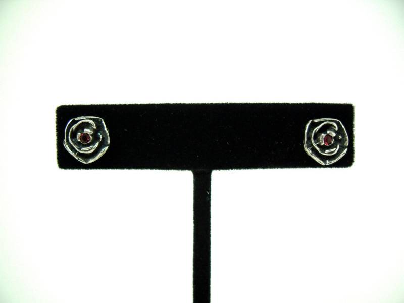 Kleine Rosenohrringe. Rose Ohrringe. Rosa. Blumen Beiträge. Rose. Ohrstecker. Eden von MarthaRotten