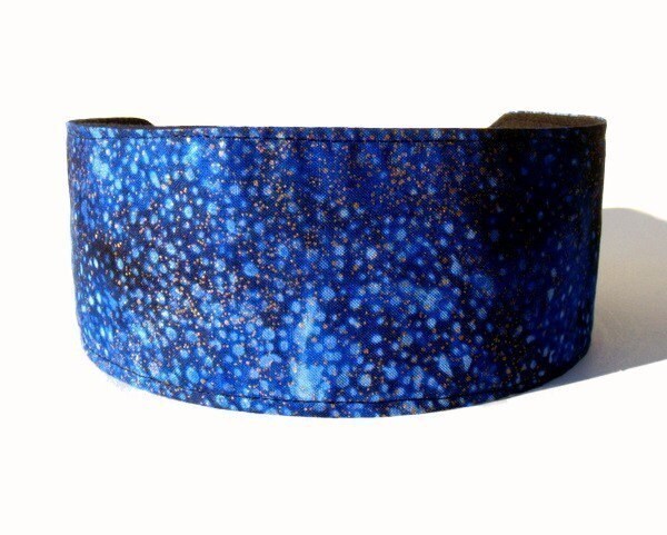 Schnäppchen-Stirnbänder, Gold Spritzte Tief Blau Batik, Schöne Stirnband Schnäppchen-Stirnbänder, Gold Spritzte Tief Blau Batik, Schöne Stirnband von MarthasFabricHouse