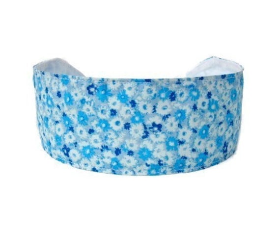Schnäppchen-Stirnbänder, Tausend Miniatur Blueflowers, Spektakuläre Stirnband Schnäppchen-Stirnbänder, Tausend Miniatur Blueflowers, Spektakuläre Stirnband von MarthasFabricHouse