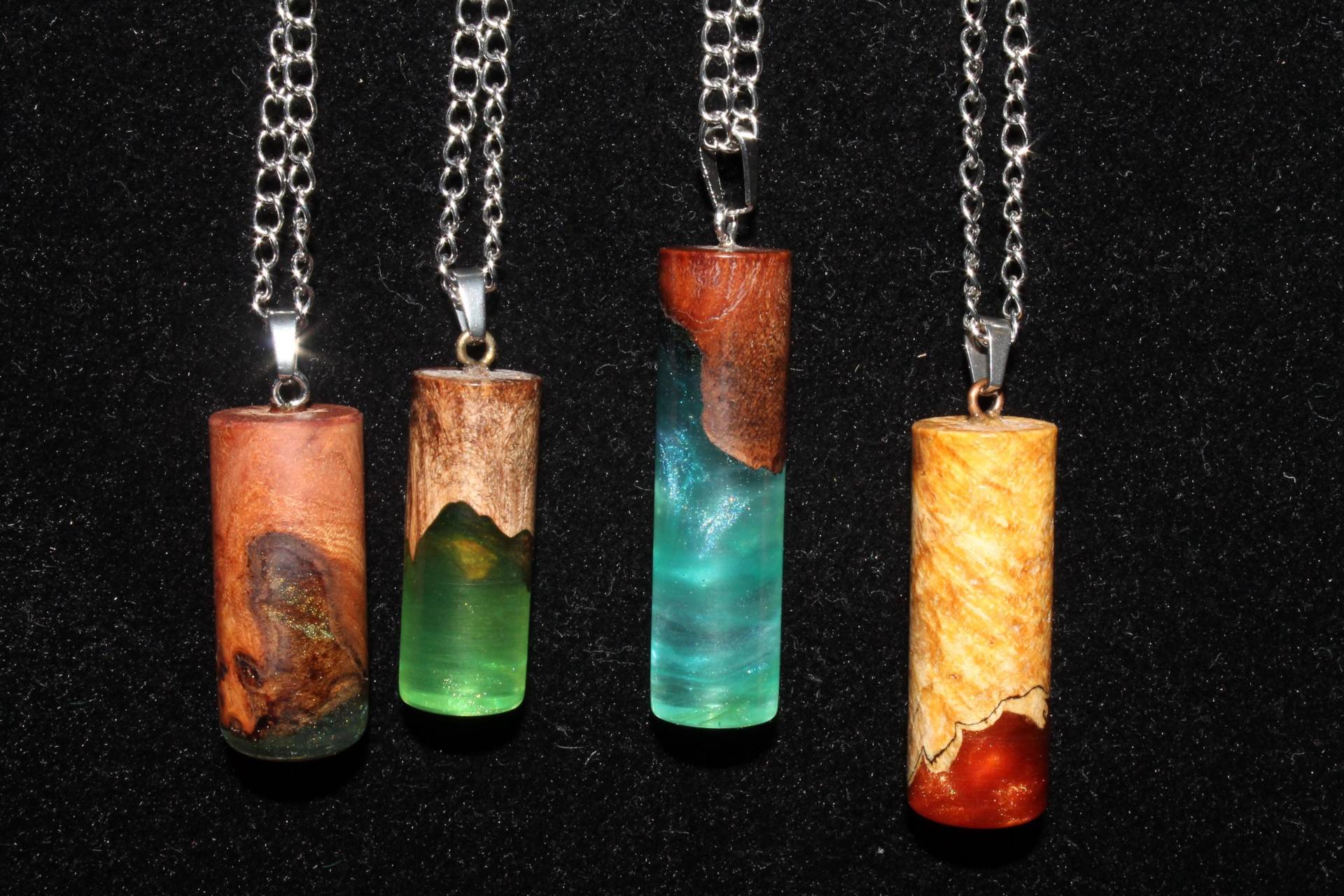 Halskette Aus Holz Und Harz | Naturschmuck Mit Edelstahlkette Einzigartiges Muttertagsgeschenk Weihnachtsgeschenk Geburtstagsgeschenk von MartinKHolzkunst
