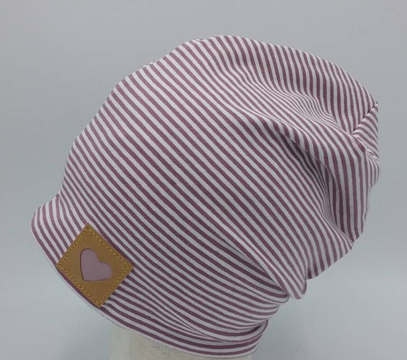 Mütze, Beanie, Mädchen, Flieder Weiß Gestreift, Herzpatch, Babymütze von MartinaBormann