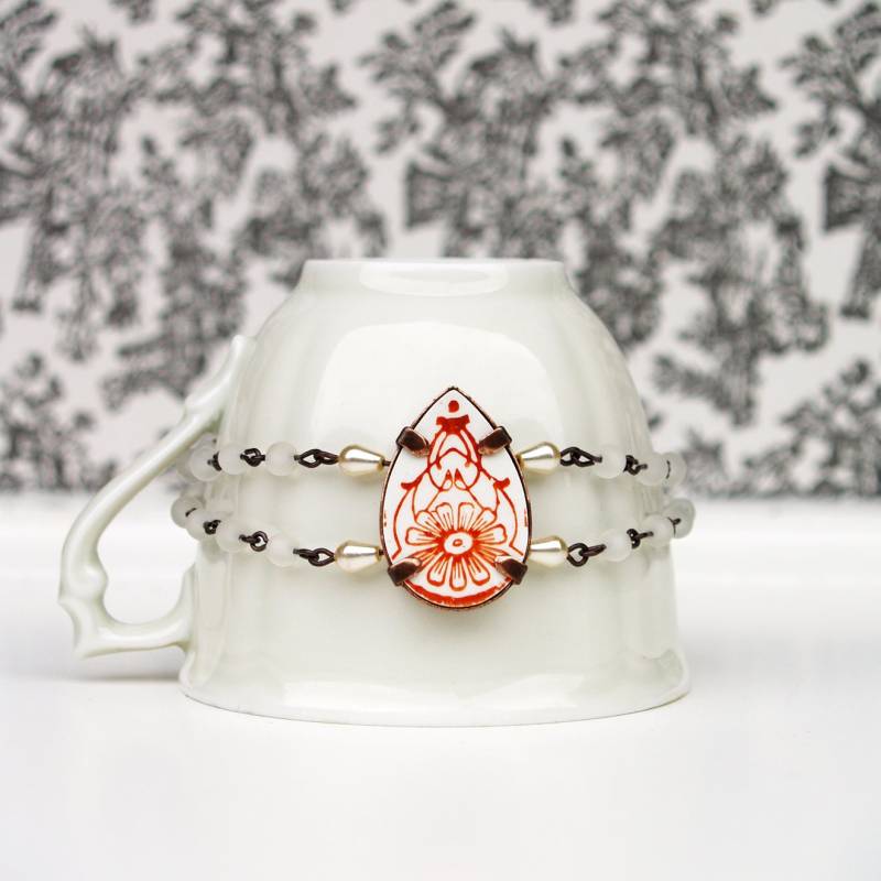 Tropfenarmband Aus Recycelter Keramik Mit Blumen Tropfenarmband Aus Recycelter Keramik Mit Blumen von MartinaHEJMALOVA
