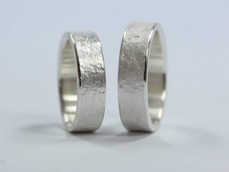 Eheringe, 925 Silber Mit Struktur, Trauringe, 6mm von MartinaMerkleSchmuck