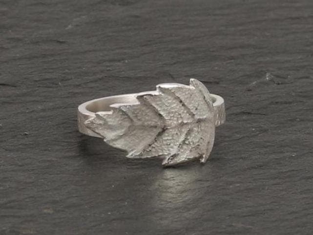 Ring Kleines Blatt 925 Silber, Schlicht, Minimalistisch von MartinaMerkleSchmuck