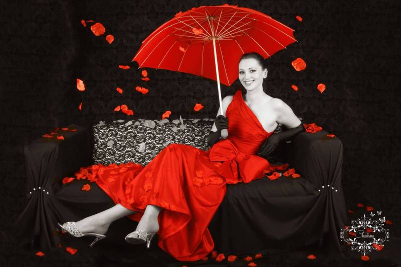 Abendkleid in Rot von MartinaRModedesign