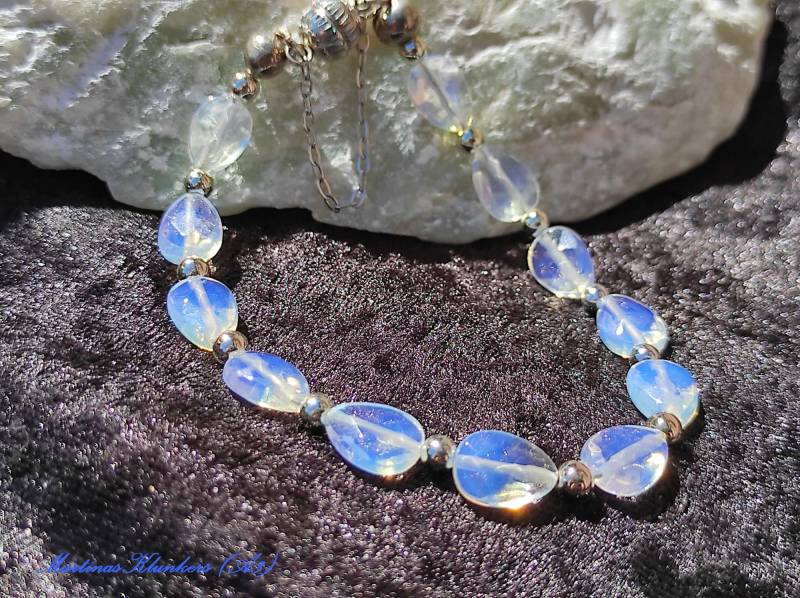 Armband Aus Opalit-Briolettes | A 3 von MartinasKlunkers