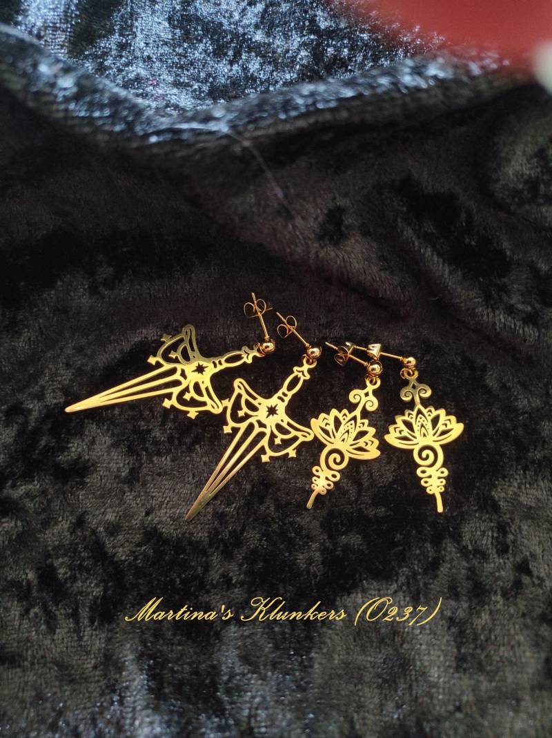 Ethno-Edelstahl-Ohrstecker Mit Schwert - Oder Blumenornament | O 237 von MartinasKlunkers