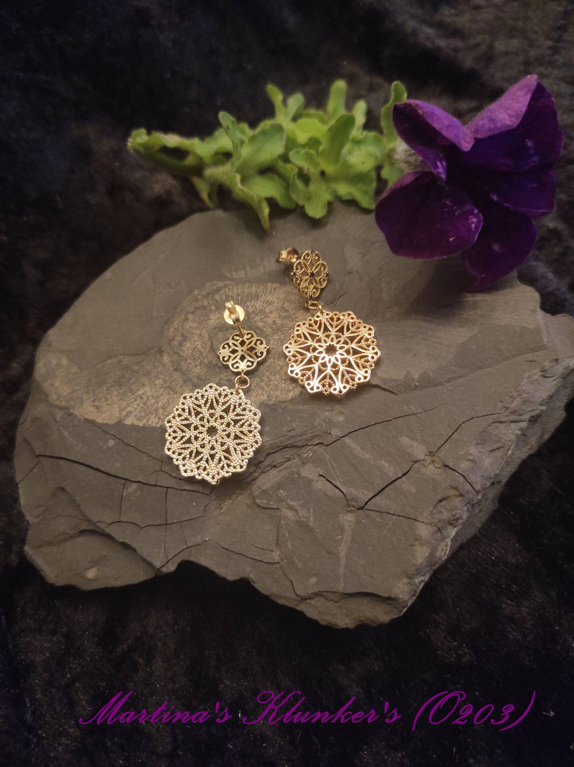 Ethno-Ohrstecker Mit Filigraner Blume | O 203 von MartinasKlunkers