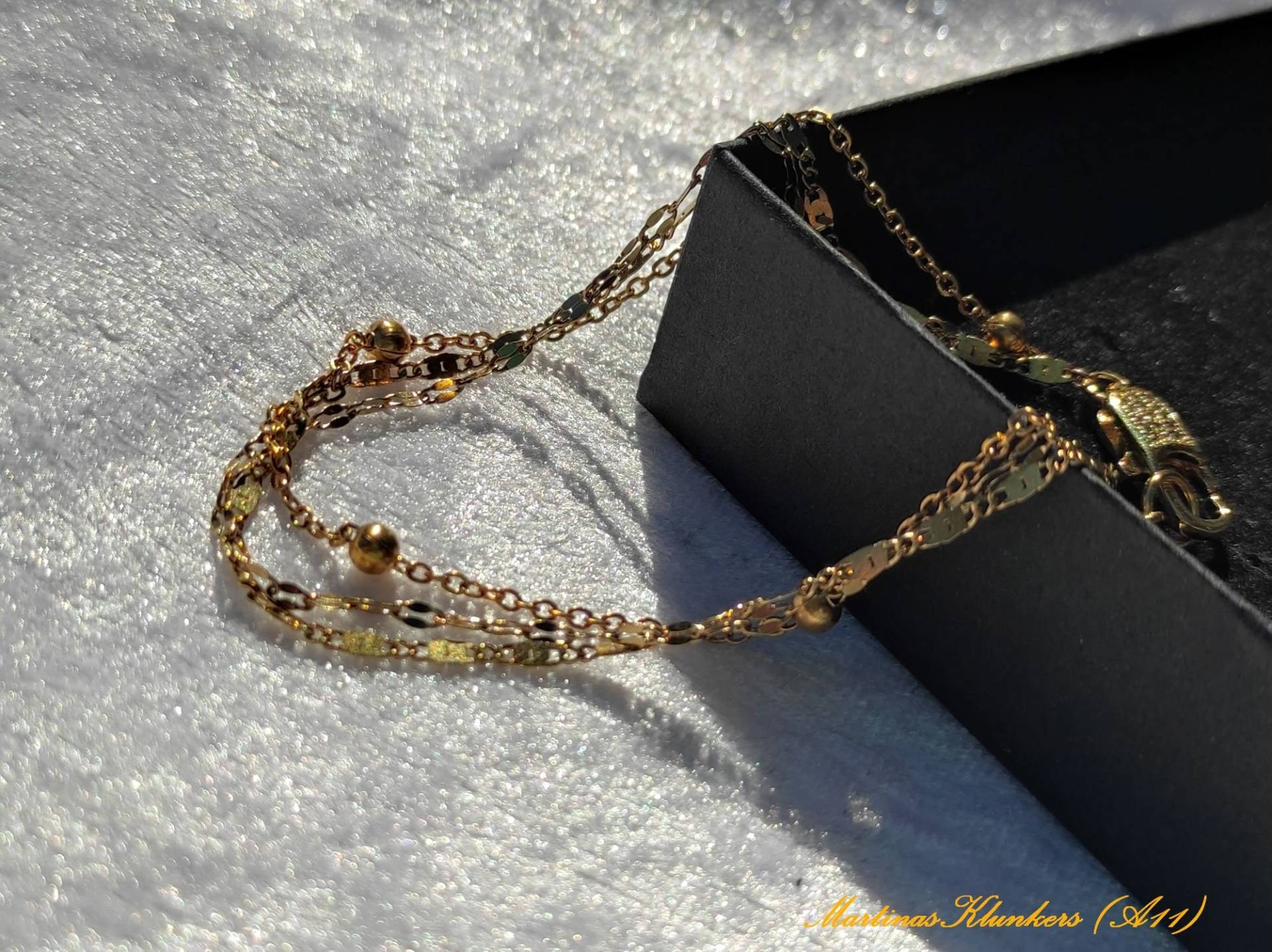 Multi-Kettenarmband 3Reihig in Gold | A11 von MartinasKlunkers
