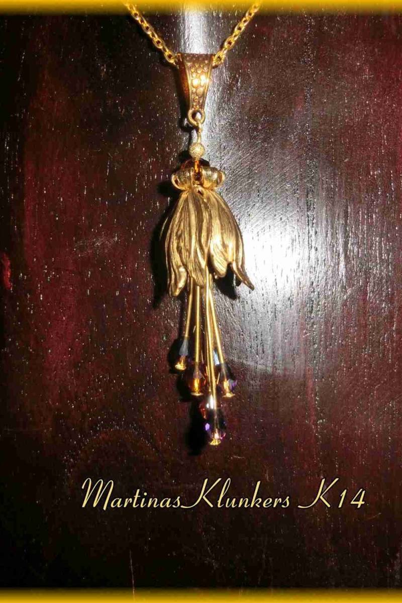 Vintage-Langkette Mit Blütenanhänger | K14 von MartinasKlunkers