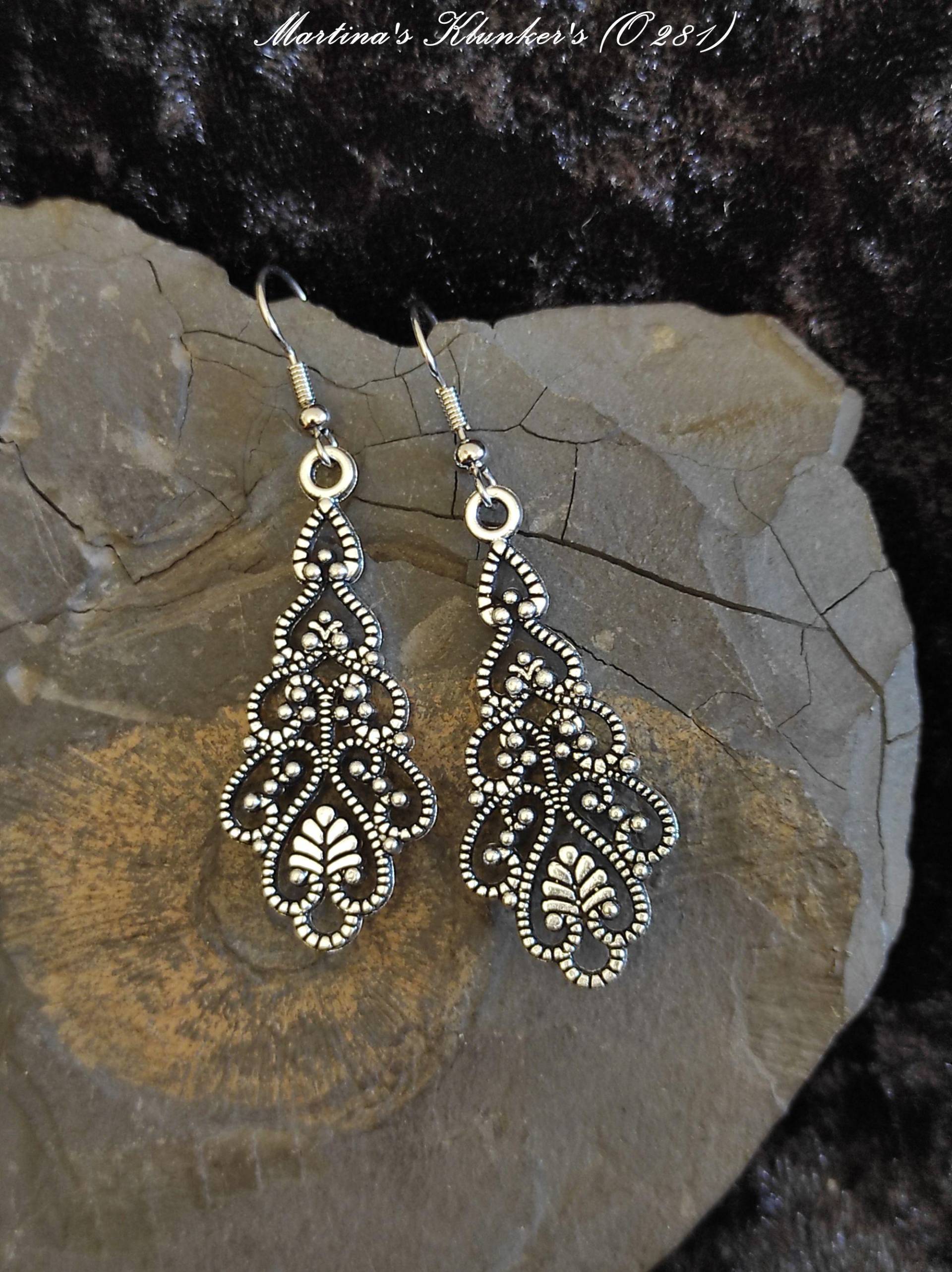 Vintage-Ohrhänger Mit Antiksilbernem Filigrantropfenanhänger | O 281 von MartinasKlunkers