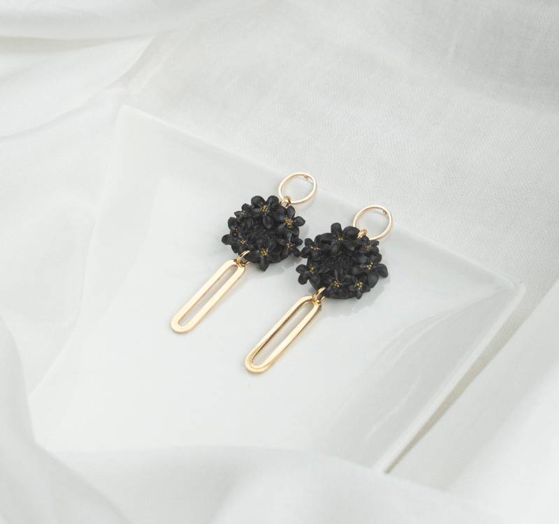 Schwarze Statement Ohrringe; Party Gold Und Schwarze Ton-Ohrringe; Blumen Geschenk Für Sie; Lange von MartinsJewellery