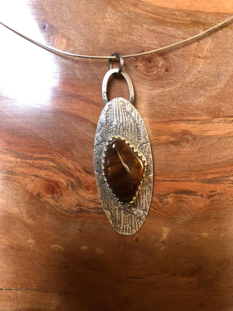 Feuerachat-Galerie Auf Gemustertem Sterlingsilber-Anhänger Feuerachat-Galerie Auf Gemustertem Sterlingsilber-Anhänger von MartinsJewelleryAU