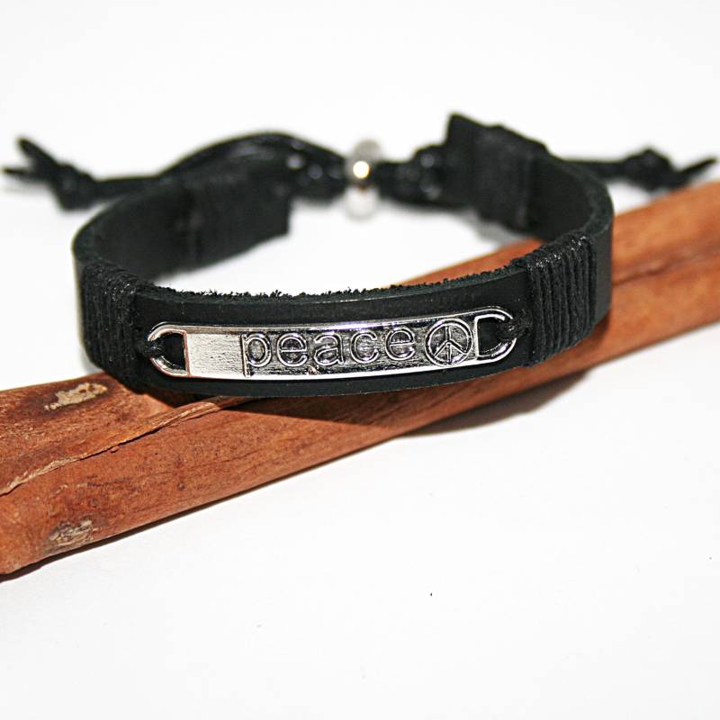 Armband "Peace"/Geschenk Für Sie Lederarmband Frauen Mit Friedenssymbol Freundschaftsarmband Friedensarmband von MartuJewelry