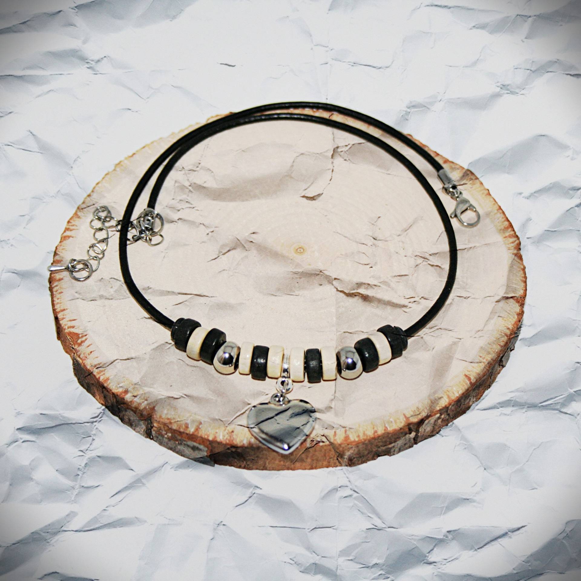 Lederkette Mit Anhänger/Lederschmuck Kette Aus Leder Herzkette Damenkette Geschenk Für Frauen Halskette Lederkette Mit Anhänger/Lederschmuck Kette Aus Leder Herzkette Damenkette Geschenk Für Frauen Halskette von MartuJewelry