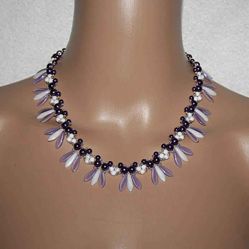 Perlen Halskette/Perlenkette Kette Perlenschmuck Brautschmuck Lila Und Weiß Elegante von MartuJewelry
