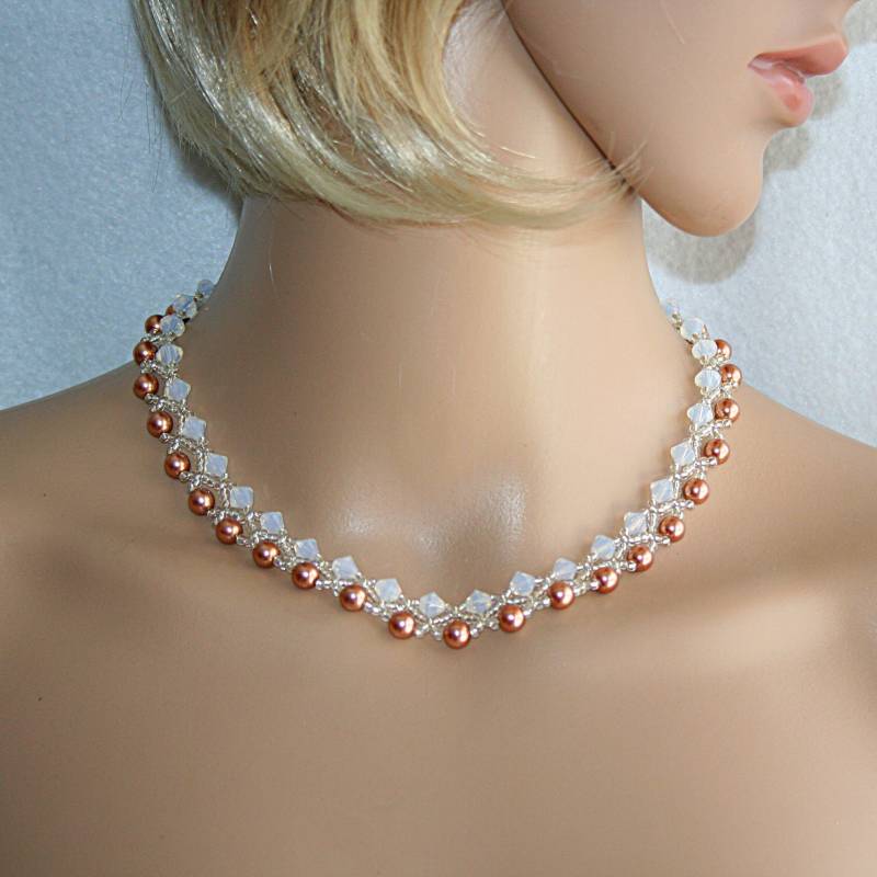 Perlenkette/Perlenhalskette Kette Glasperlenkette Brautschmuck Weiß Und Hellbraun Elegante von MartuJewelry