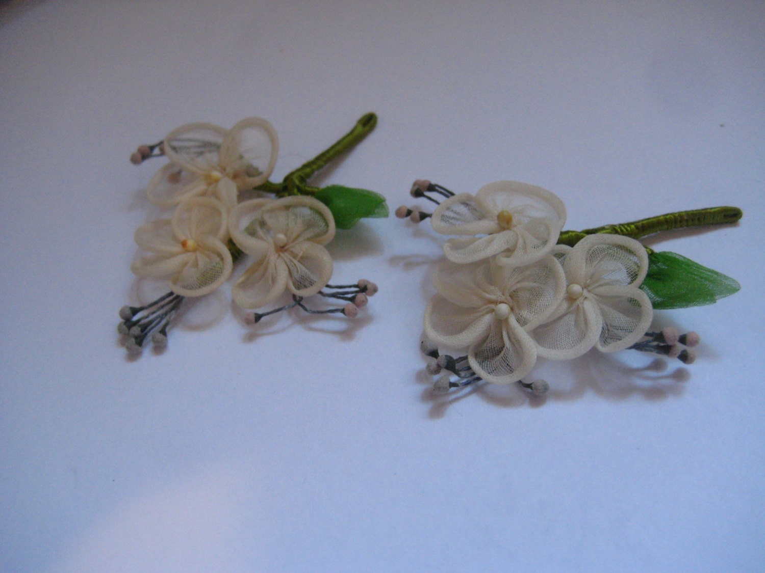 1950Er Jahre Nylon Blume Boutonniere Elfenbein Farbe von MartysGems